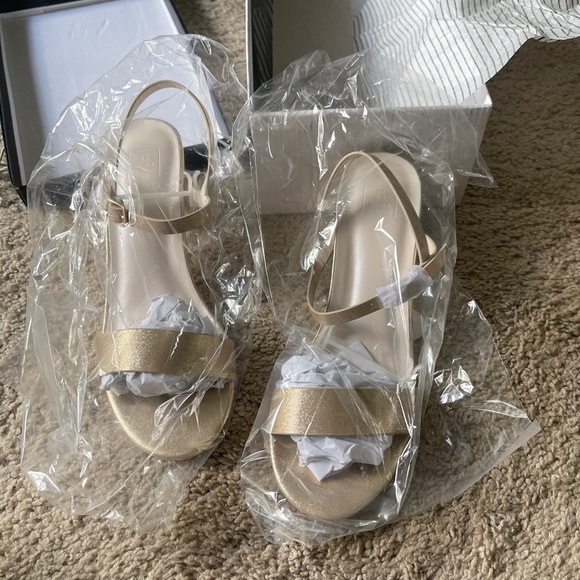 Brand new never worn - Picture 4 of 7